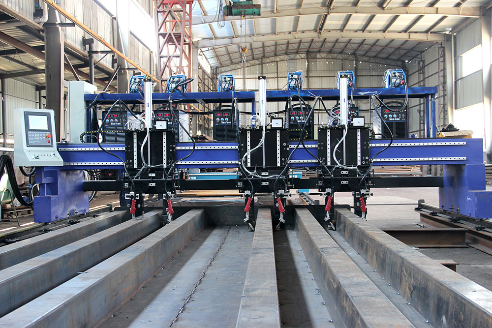 各大經銷商參觀了東方巨龍衡器的新設備廠房